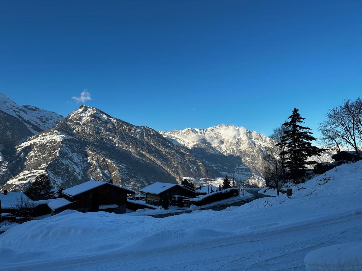 Chambres D'Hotes Les Louettes A Sapinhaut Canton Du Valais Saxon Екстериор снимка